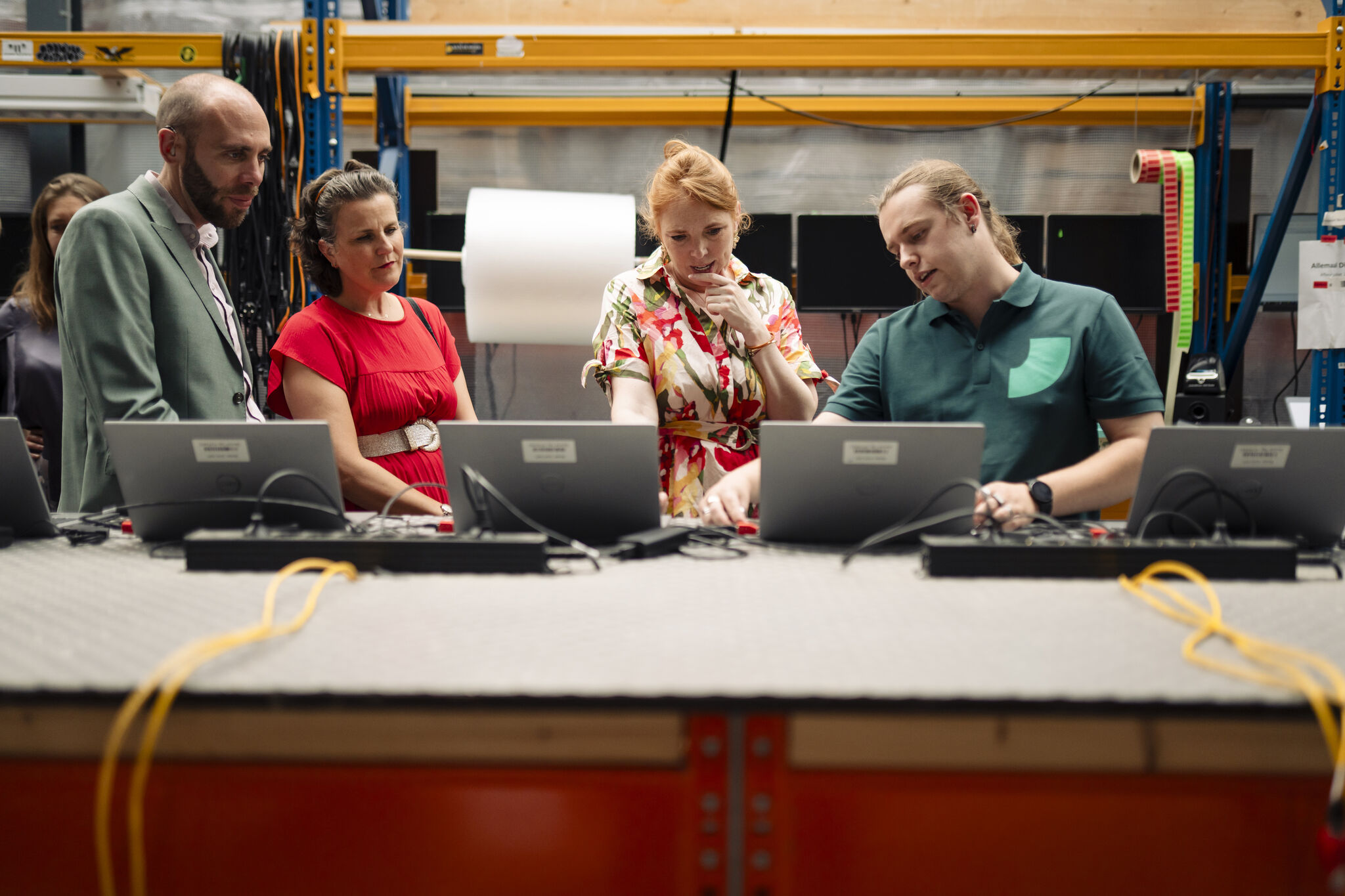 Vooruit en Allemaal Digitaal vieren mijlpaal met uitreiking 10.000ste laptop